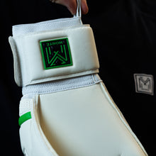 Load image into Gallery viewer, Monté Champ Hybrid Limited Edition