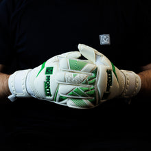 Load image into Gallery viewer, Monté Champ Hybrid Limited Edition