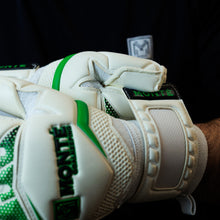 Load image into Gallery viewer, Monté Champ Hybrid Limited Edition