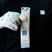 Load image into Gallery viewer, Monté Glacé Elitea JNR
